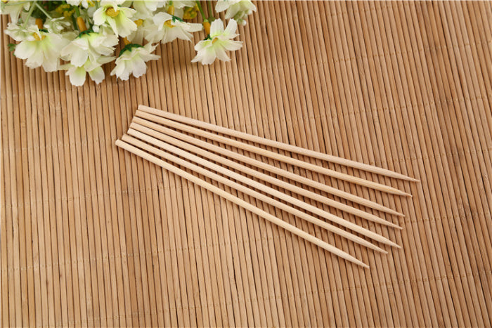 1116 Natural Bamboo Wooden Skewers / BBQ Sticks for Barbeque and Grilling